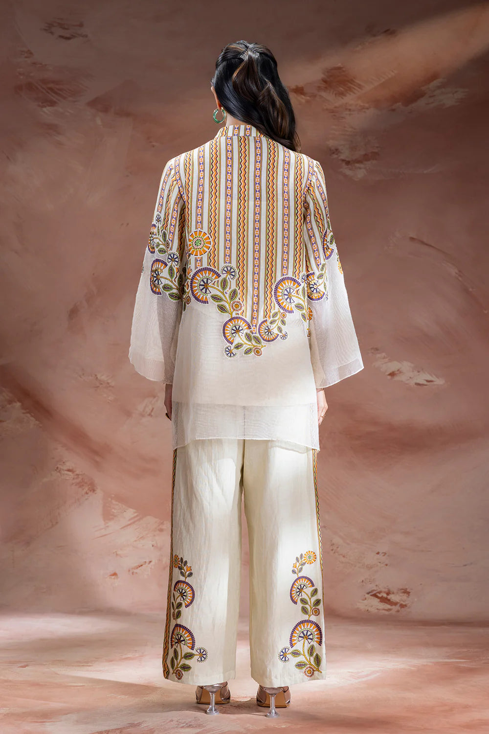 Nooma Embellished Kurta And Pants