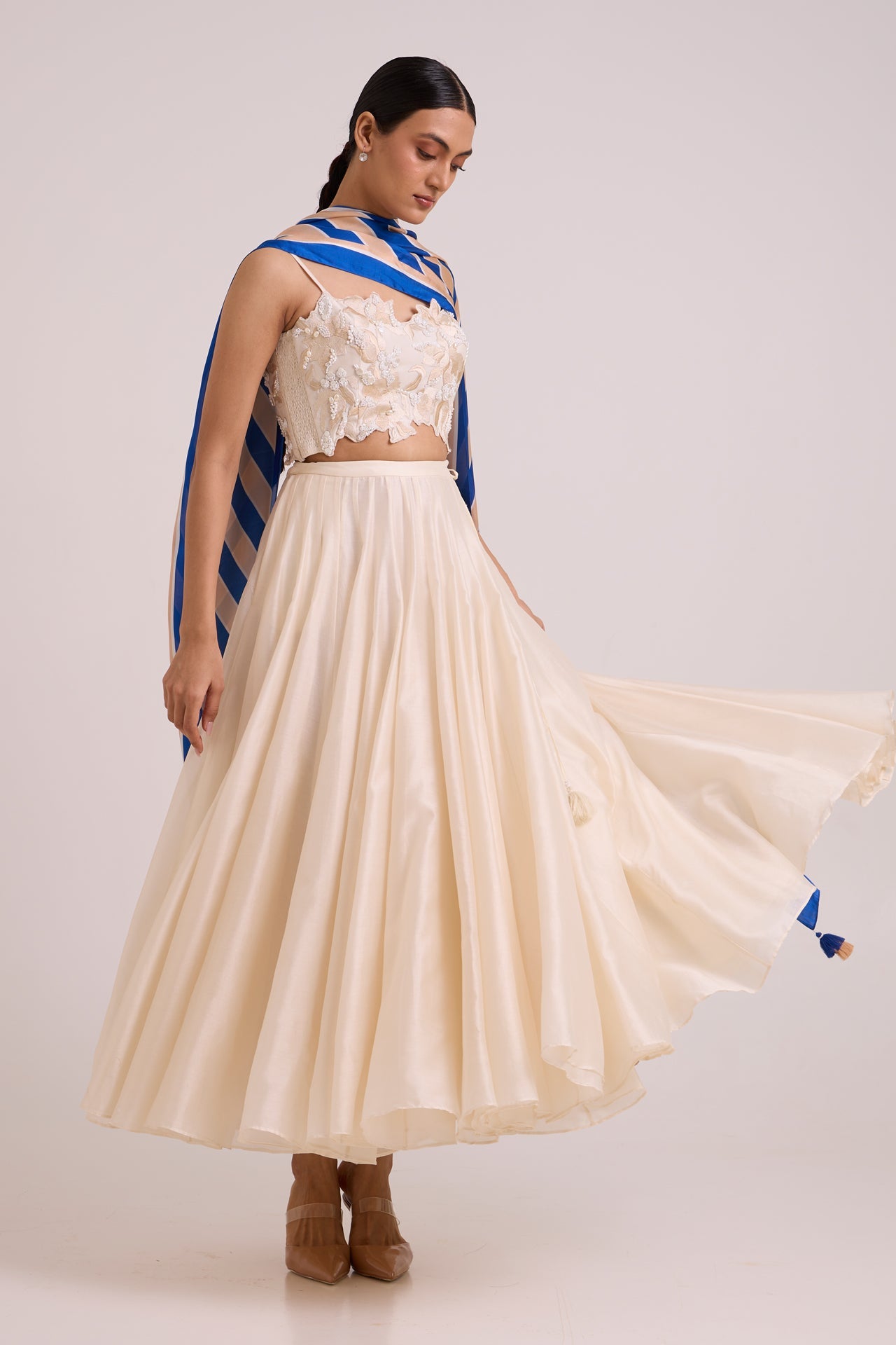 Hansa  Snow Laden Skirt Set