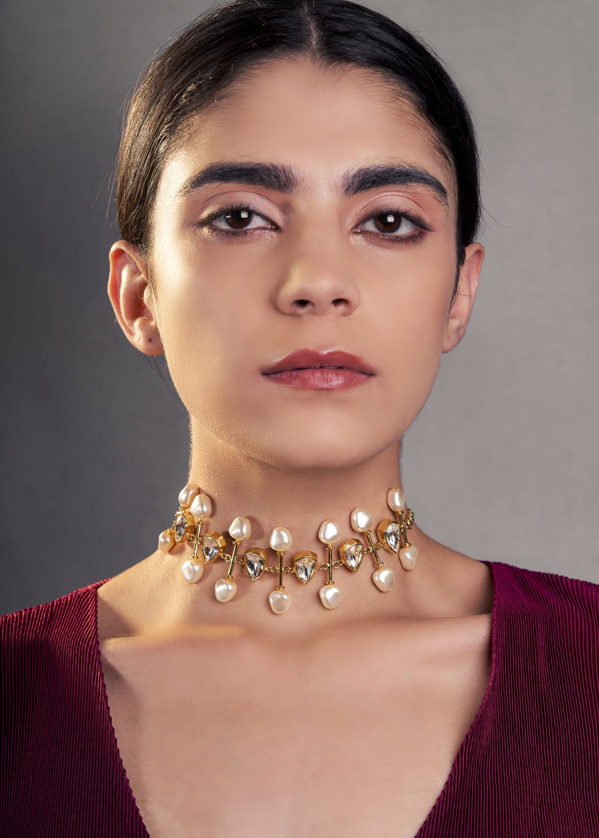 Timeless_Vibrant_Crystal_Pearl_Choker_in_White_Crystals_1.jpg