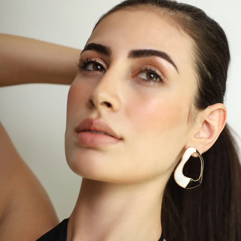 Cascade Studs Black