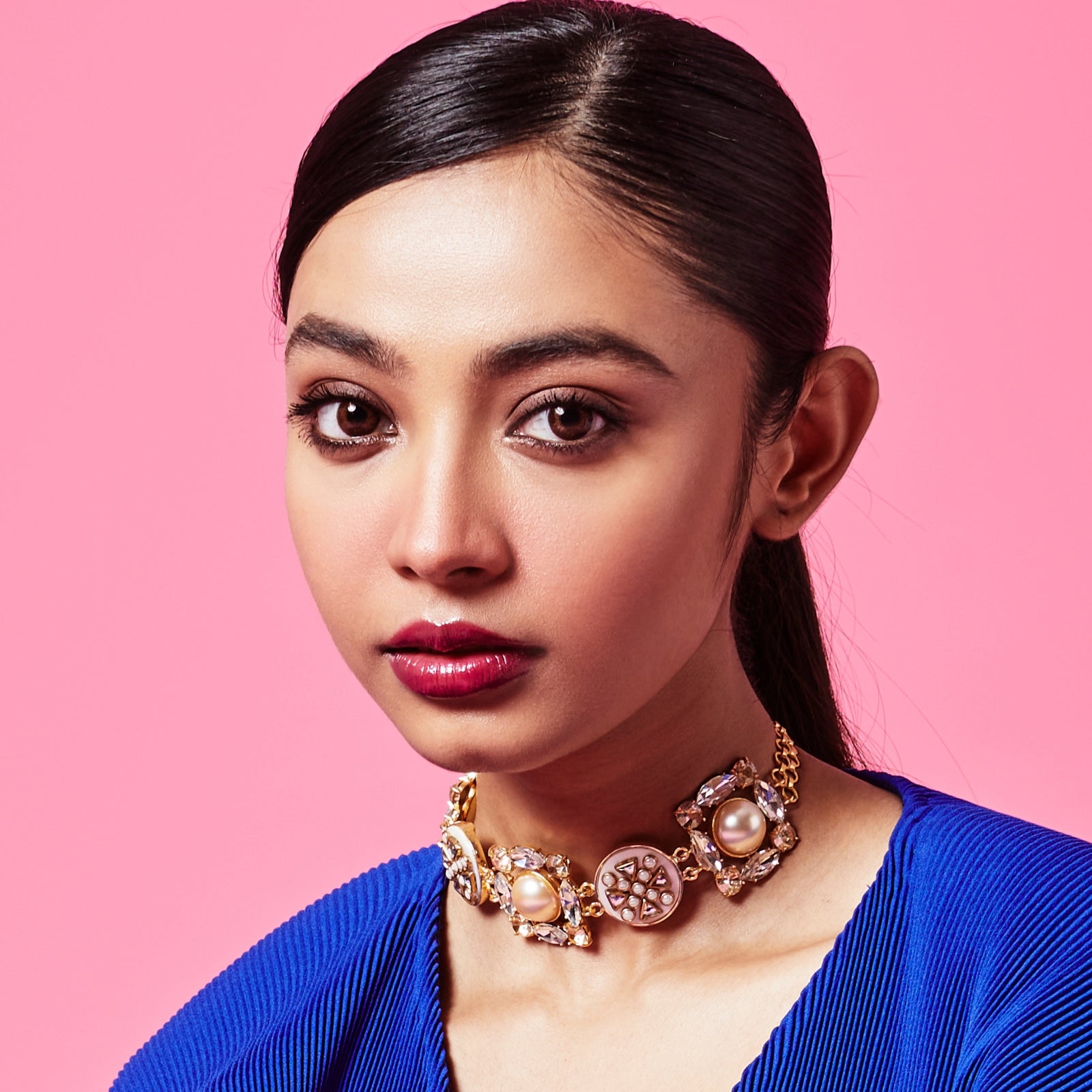 Veda Choker White & Gold