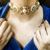 Veda Choker White & Gold