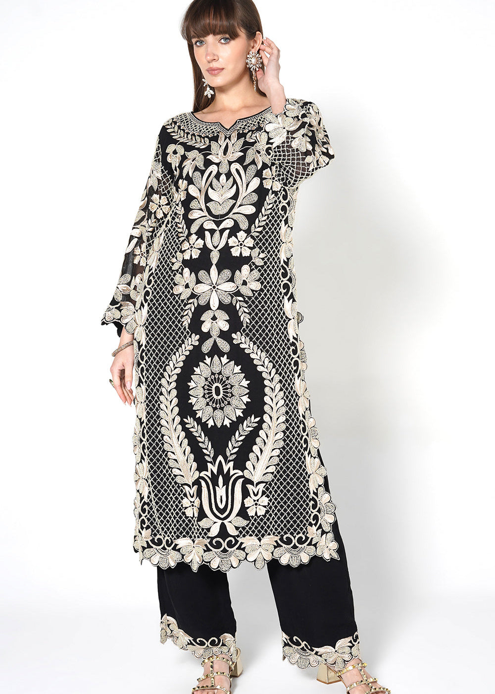 black-georgette-heavily-embroidered-kurta-set-with-scalloped-hem-detail-2.jpg