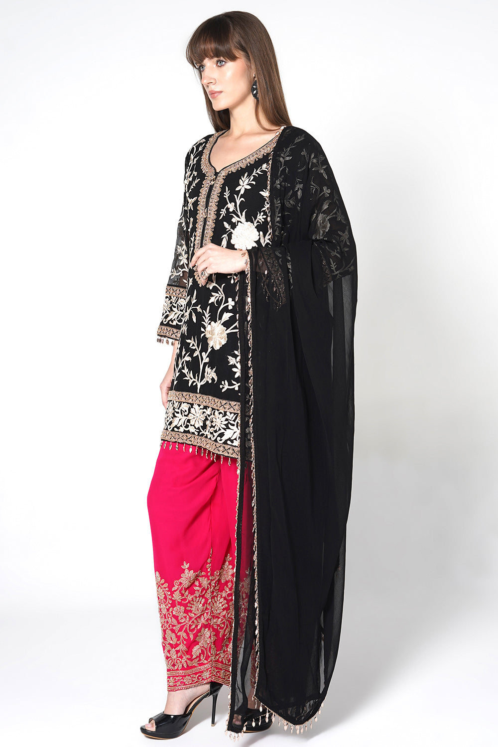 Black Kurta Set With Contrast Straight Pants