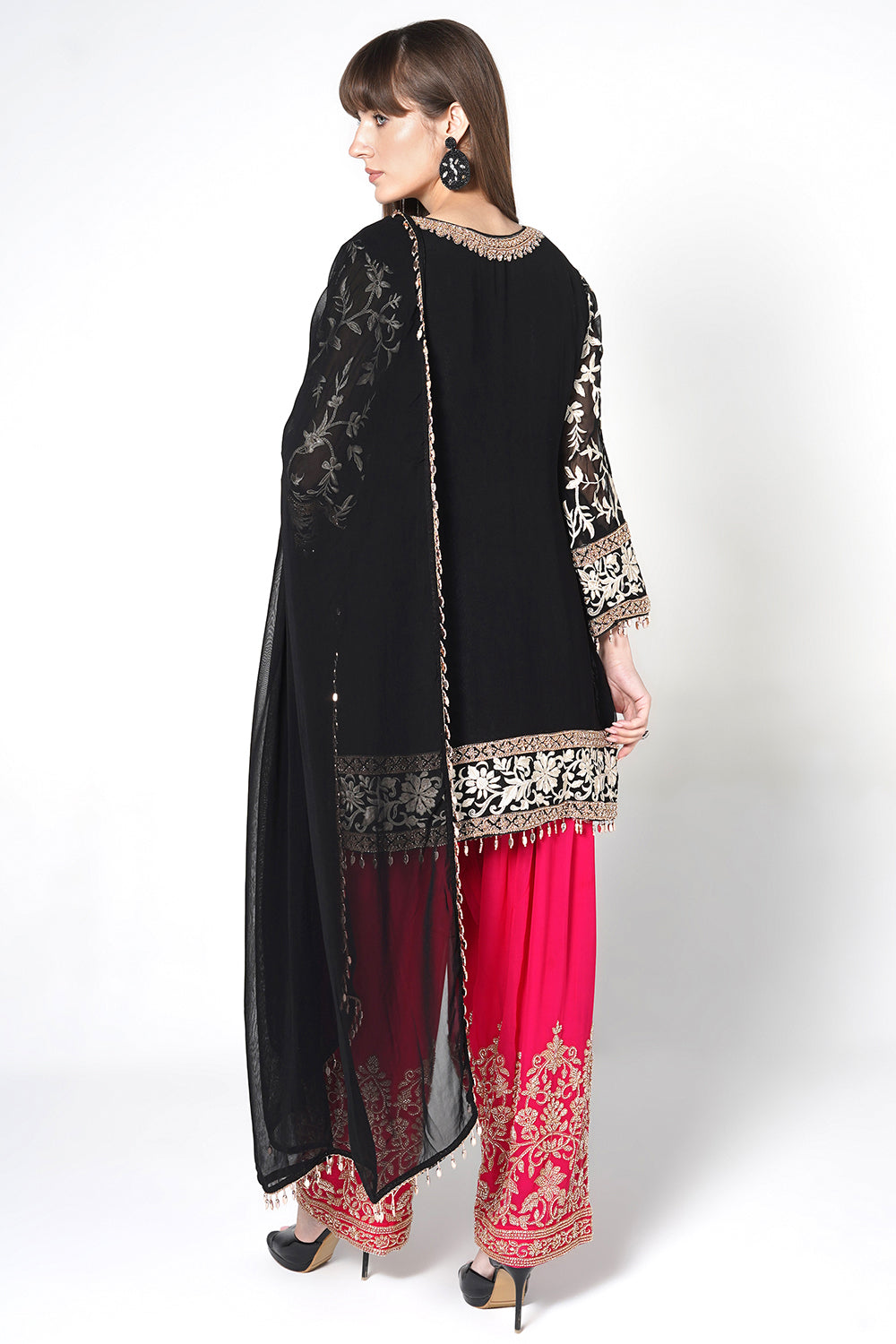 Black Kurta Set With Contrast Straight Pants