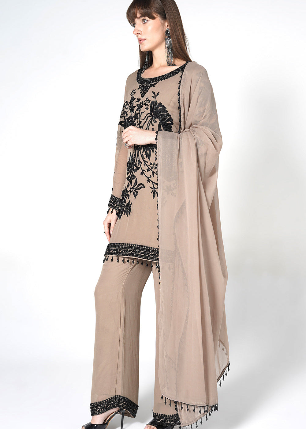 black-georgette-kurta-set-with-contrast-white-embroidery-and-matching-dupatta-2_b2419435-7ce1-4063-83b5-68963298d111.jpg