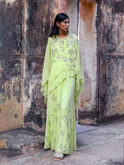 The Cascade Cape Set Lime