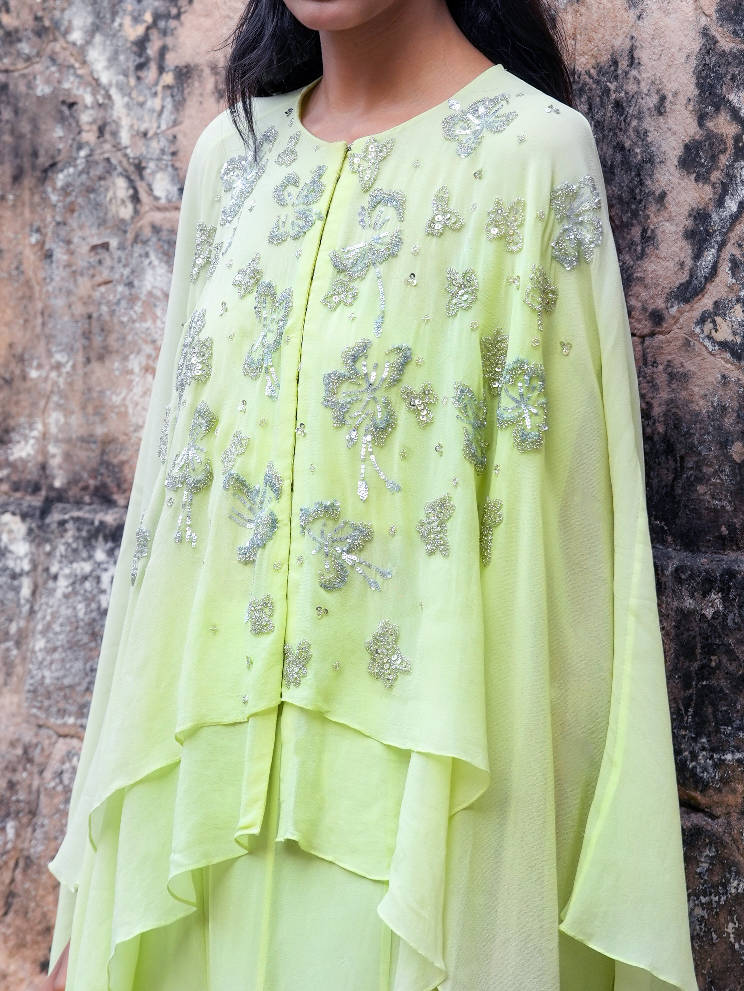The Cascade Cape Set Lime