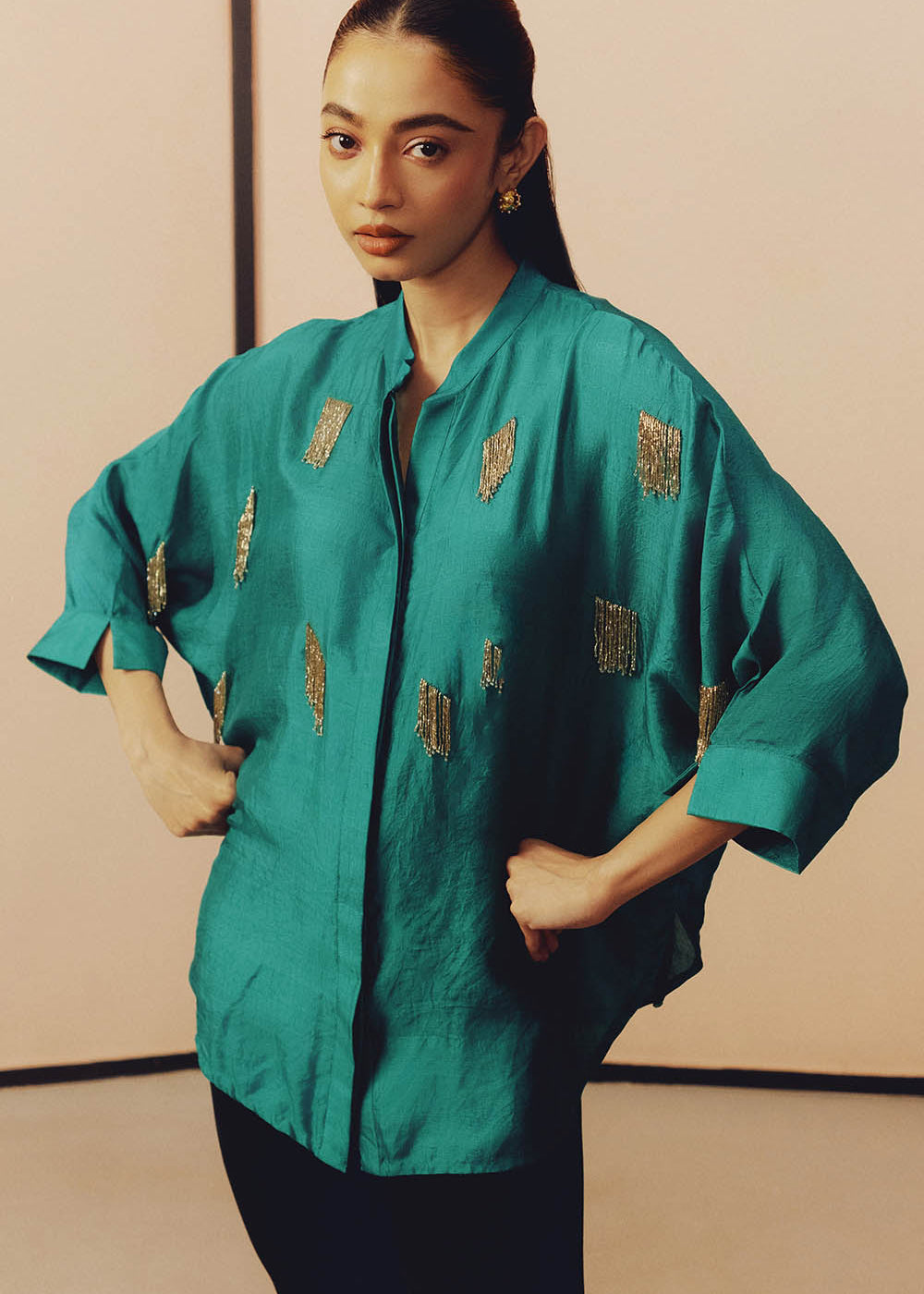 embroidery-silk-winter-comfort-easy-fit.jpg