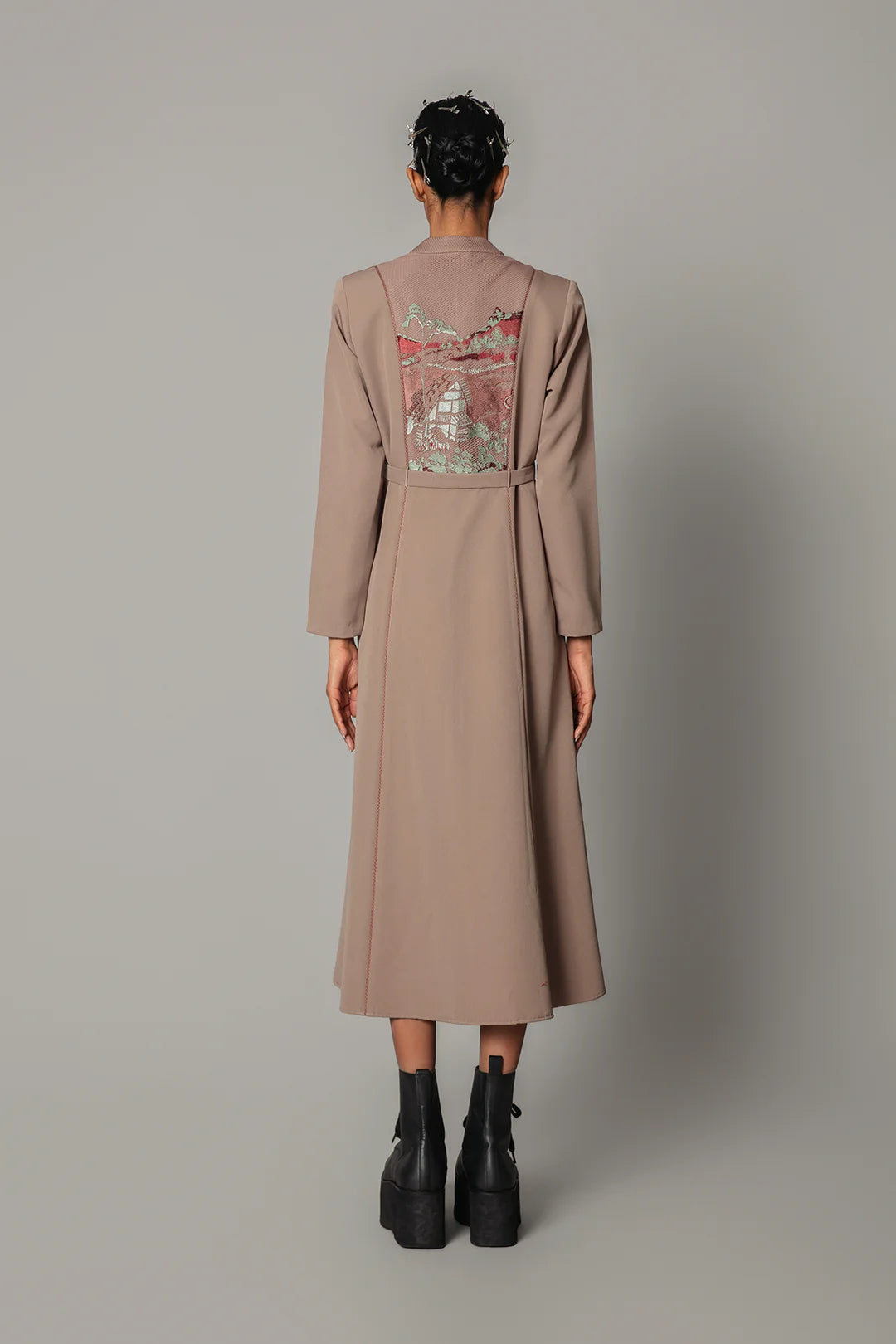 Brown Hokusai Embroidered 10 Cut