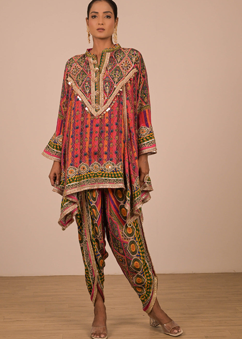 ishum_magenta-crepe-suit-with-tulip-pants-and-festive-canvas-tote-bag-2.jpg
