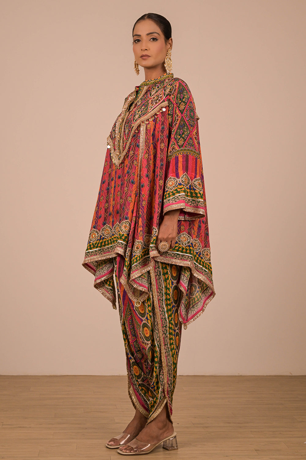 Magenta Crepe Suit With Tulip Pants And Bag