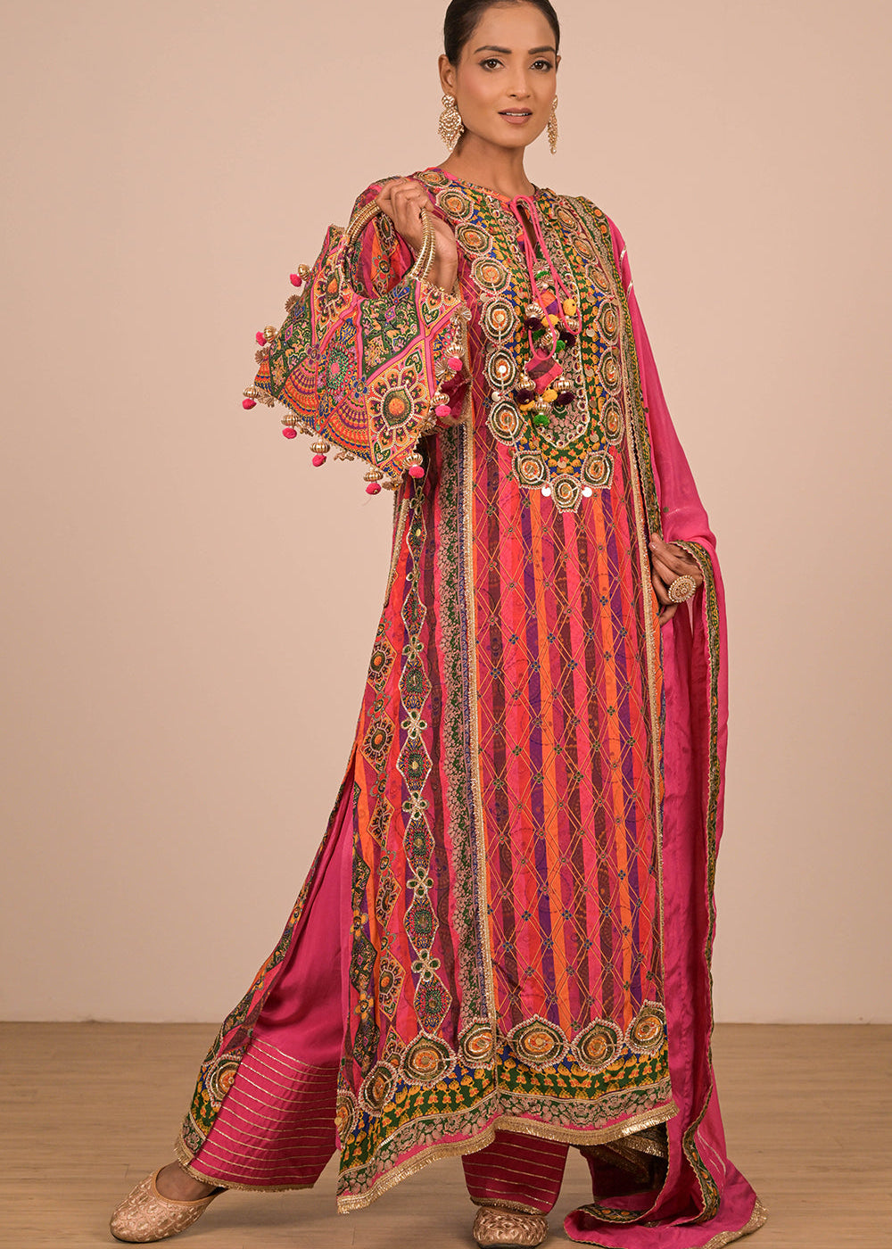 ishum_magenta-embroidered-crepe-a-line-suit-set-with-dupatta-canvas-tote-bag-2.jpg