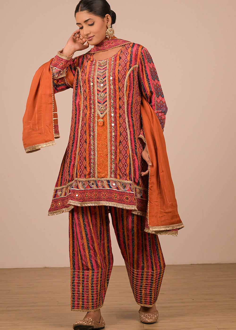 ishum_orange-crepe-suit-set-with-farsi-salwar-with-canvas-tote-bag-2.jpg