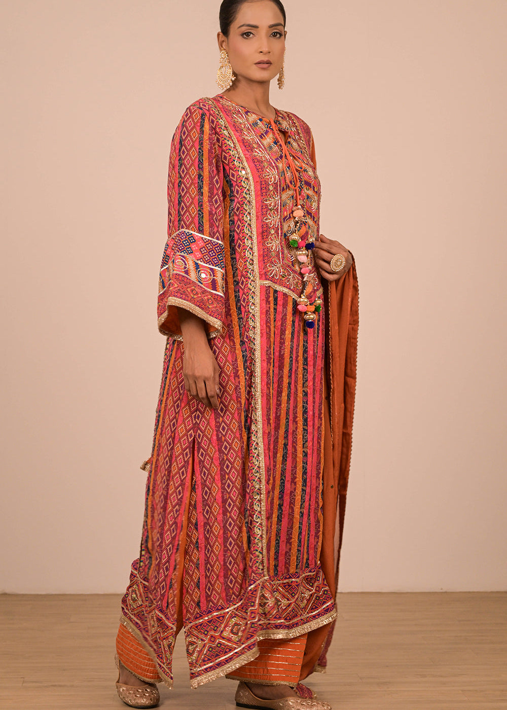 ishum_orange-embroidered-crepe-a-line-suit-with-dupatta-canvas-tote-bag-2.jpg
