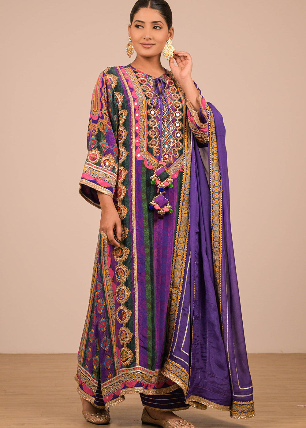 ishum_purple-suit-in-crepe-with-dupatta-canvas-tote-bag-2.jpg