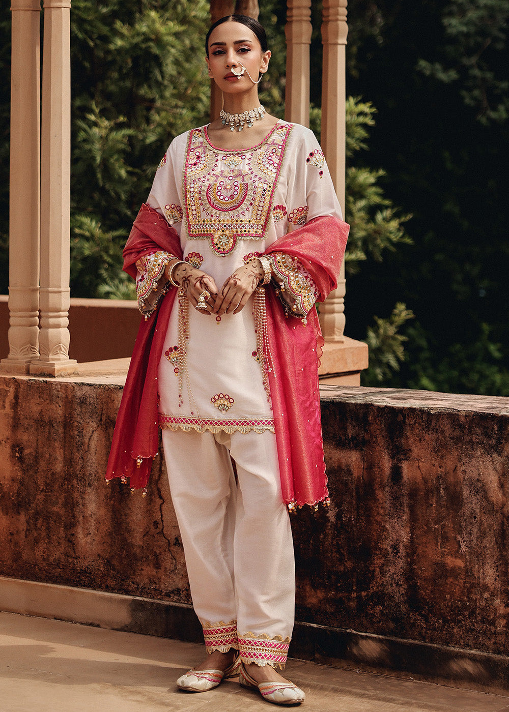 ivory-noorani-grace-set-1_96e60b98-1f54-4d86-b728-3ed3e497d2e2.jpg
