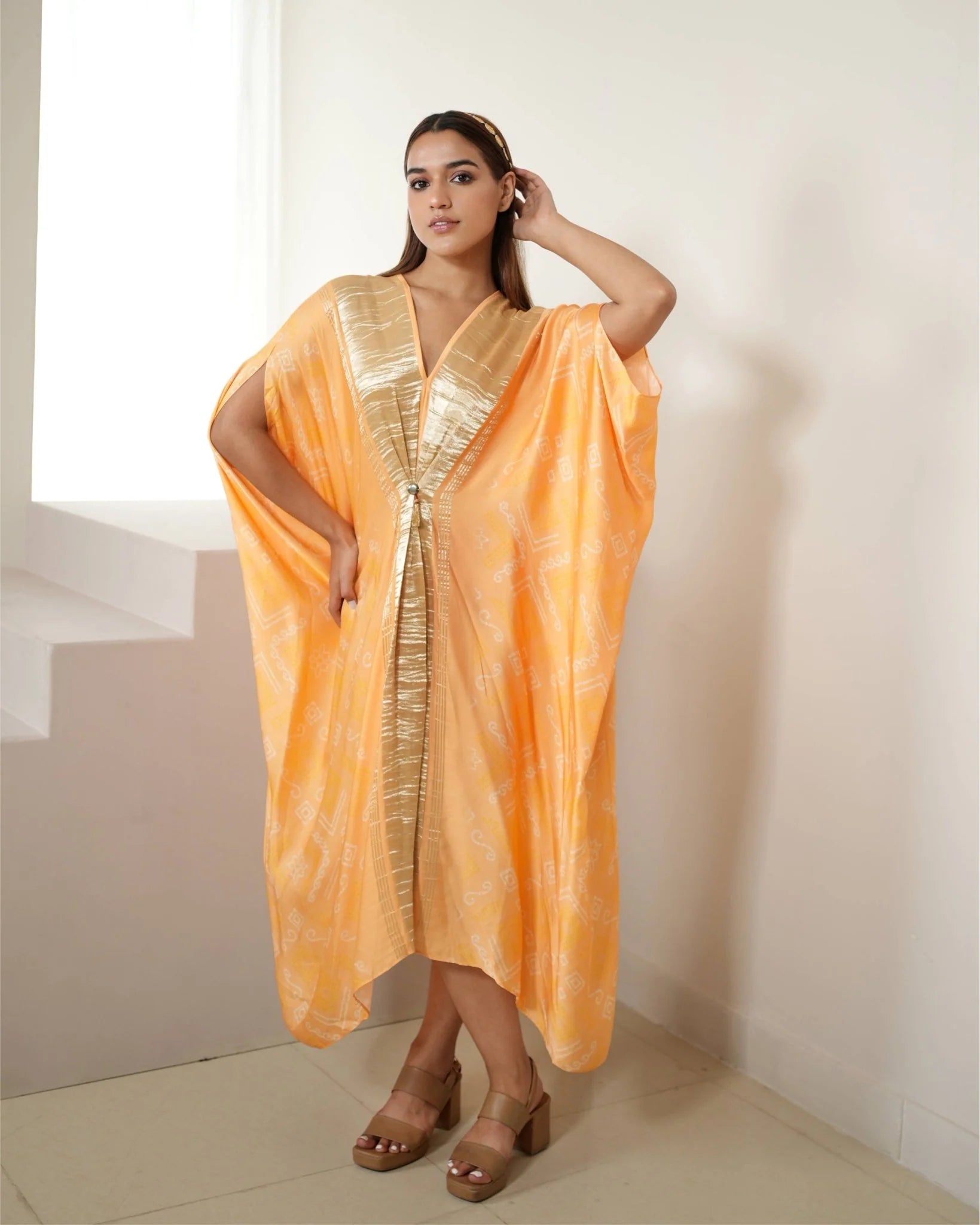 kaftan-bandhej-peach-gold-935931.webp