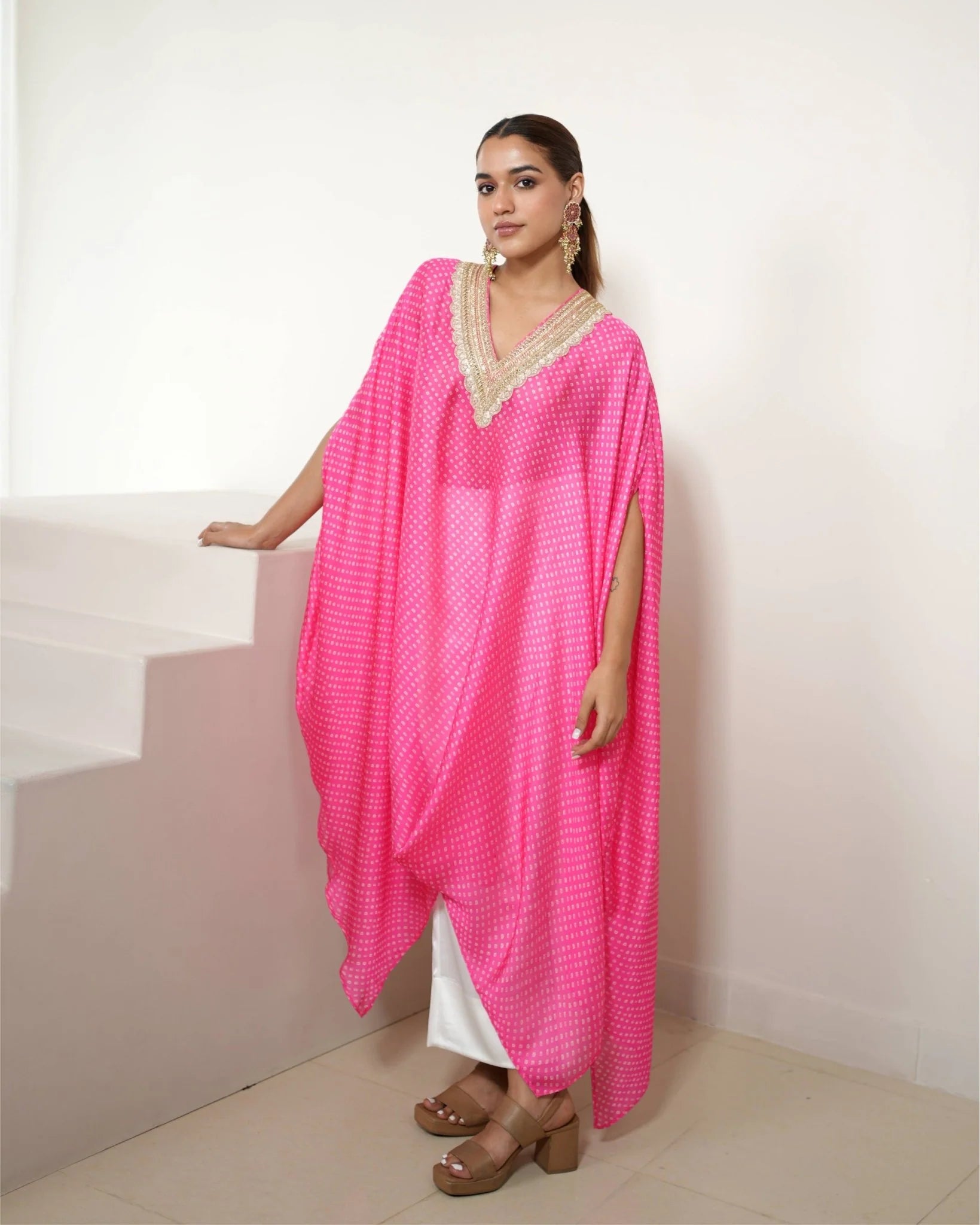 Bandhej Fuchsia Pink & Gold V Neck Kurta Set