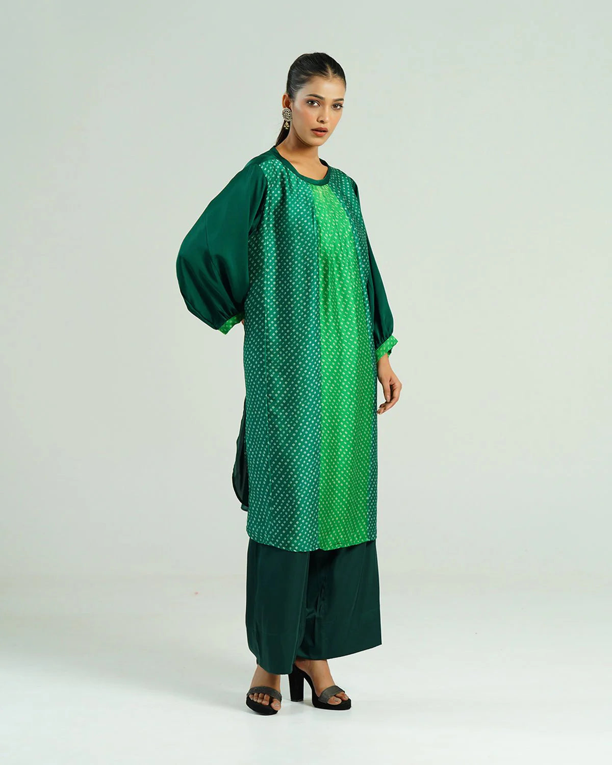 kurta-set-bandhej-shades-of-parrot-dark-green-821501.webp