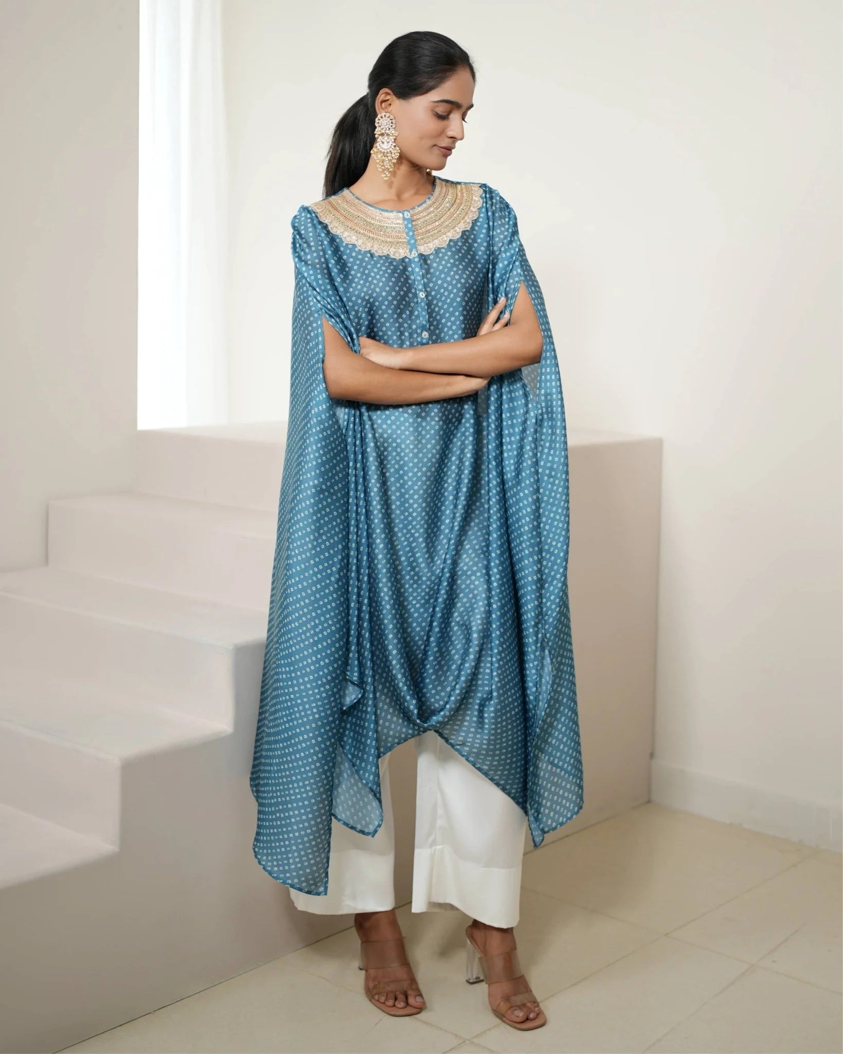 kurta-set-bandhej-teal-blue-ivory-gold-383152.webp