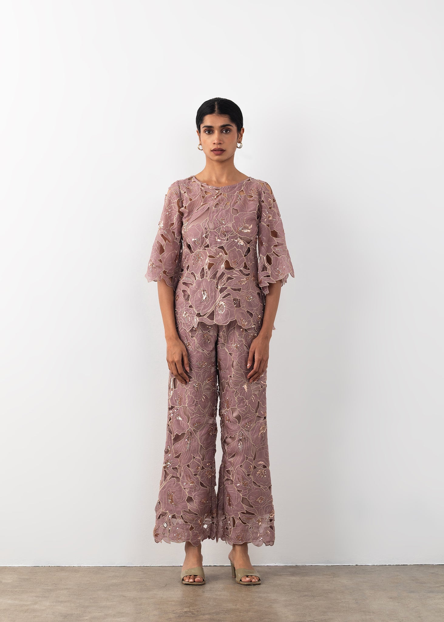 pink1_35bd3cfe-7308-47ef-8007-8e74a50b4999.jpg