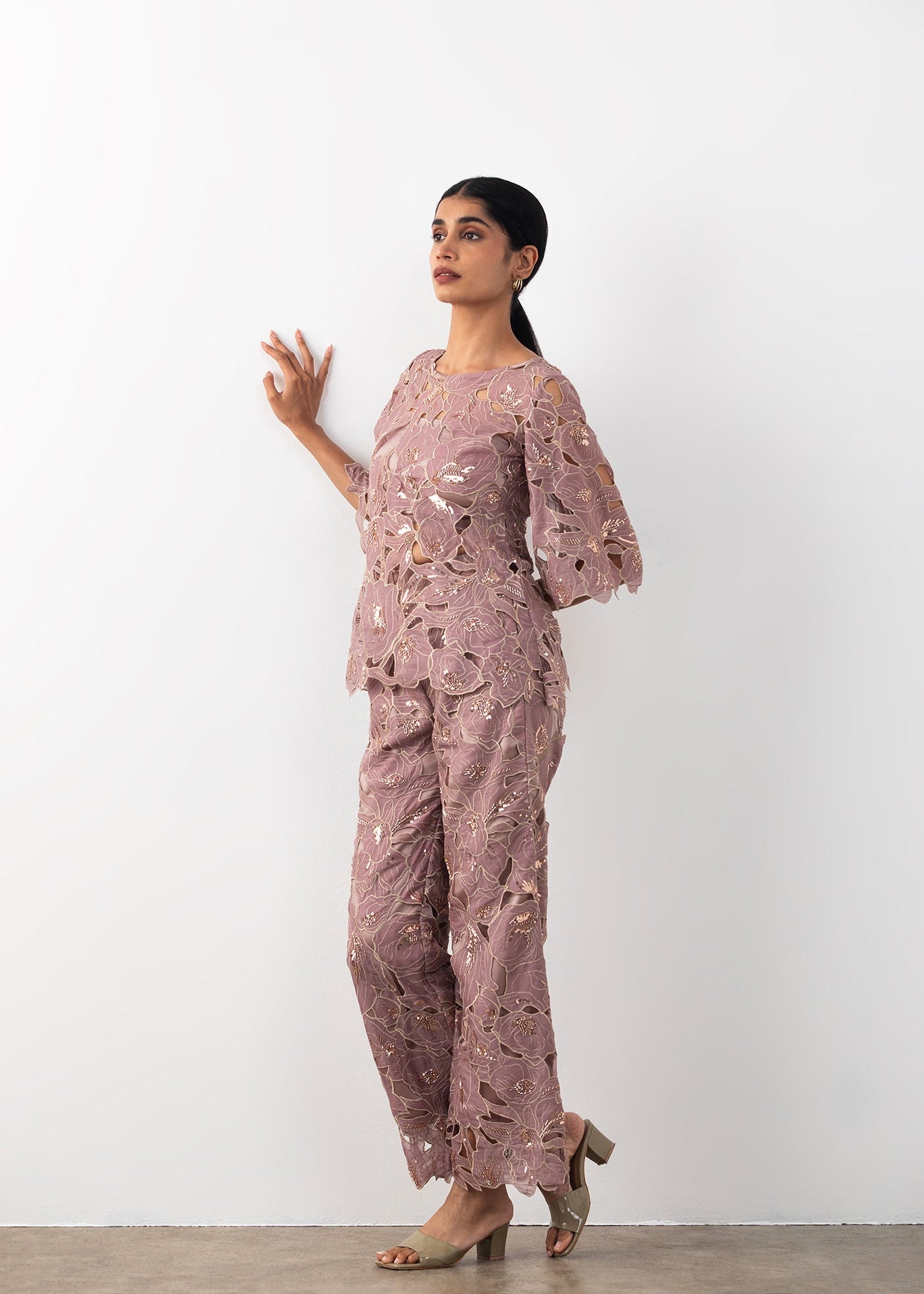 pink2_71d51cb3-a8f2-435e-9e87-868b10d33c03.jpg