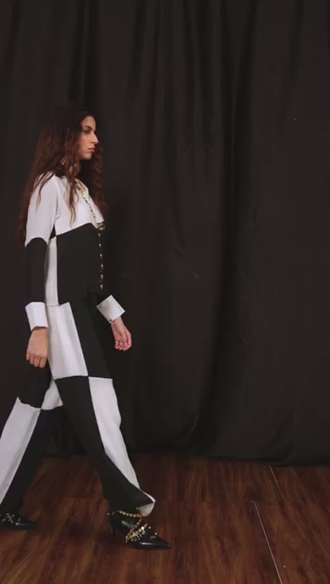 Black & White Panelled Set