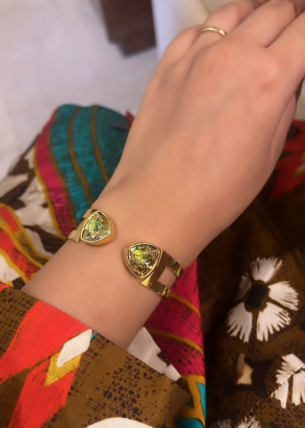 r1_Cuff_Crystal_Bracelet.jpg