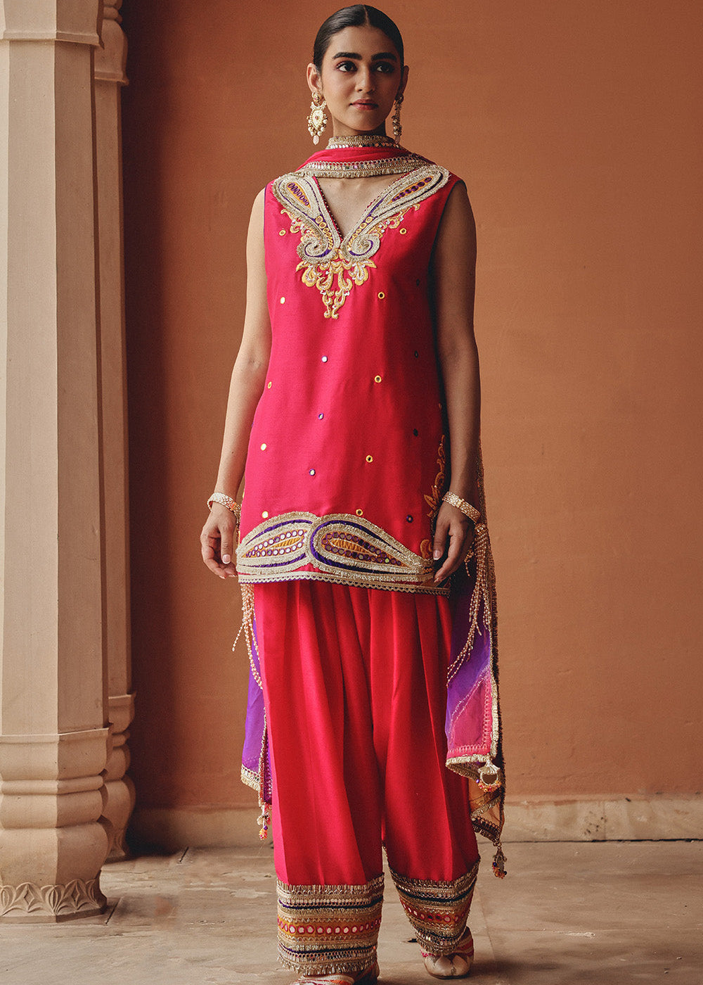 rani-sitara-e--chamak-2_856b71c3-2883-4388-8cbe-dbe69726564d.jpg