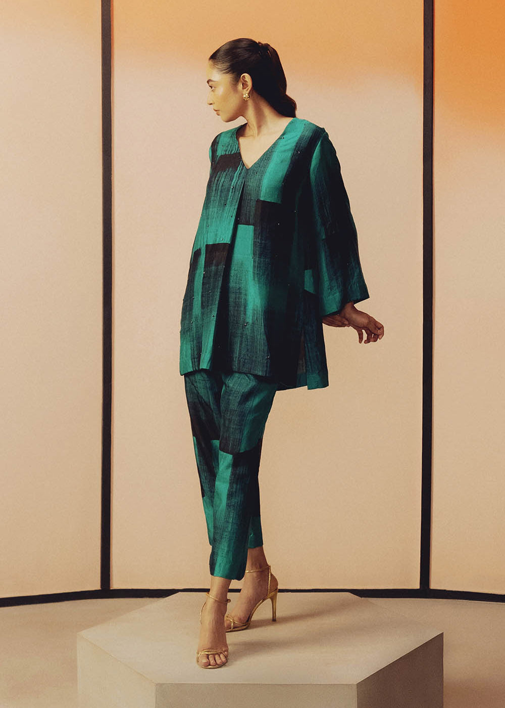 set-teal-winter-winter-holiday-brunch.jpg