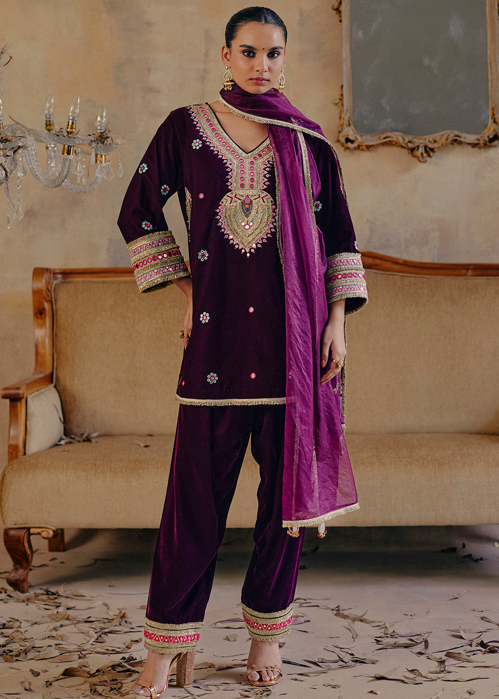 velvet-gazal-aj-mehfil-01-1_b67f1afb-5a79-47c5-aa51-0508c7fd0e24.jpg