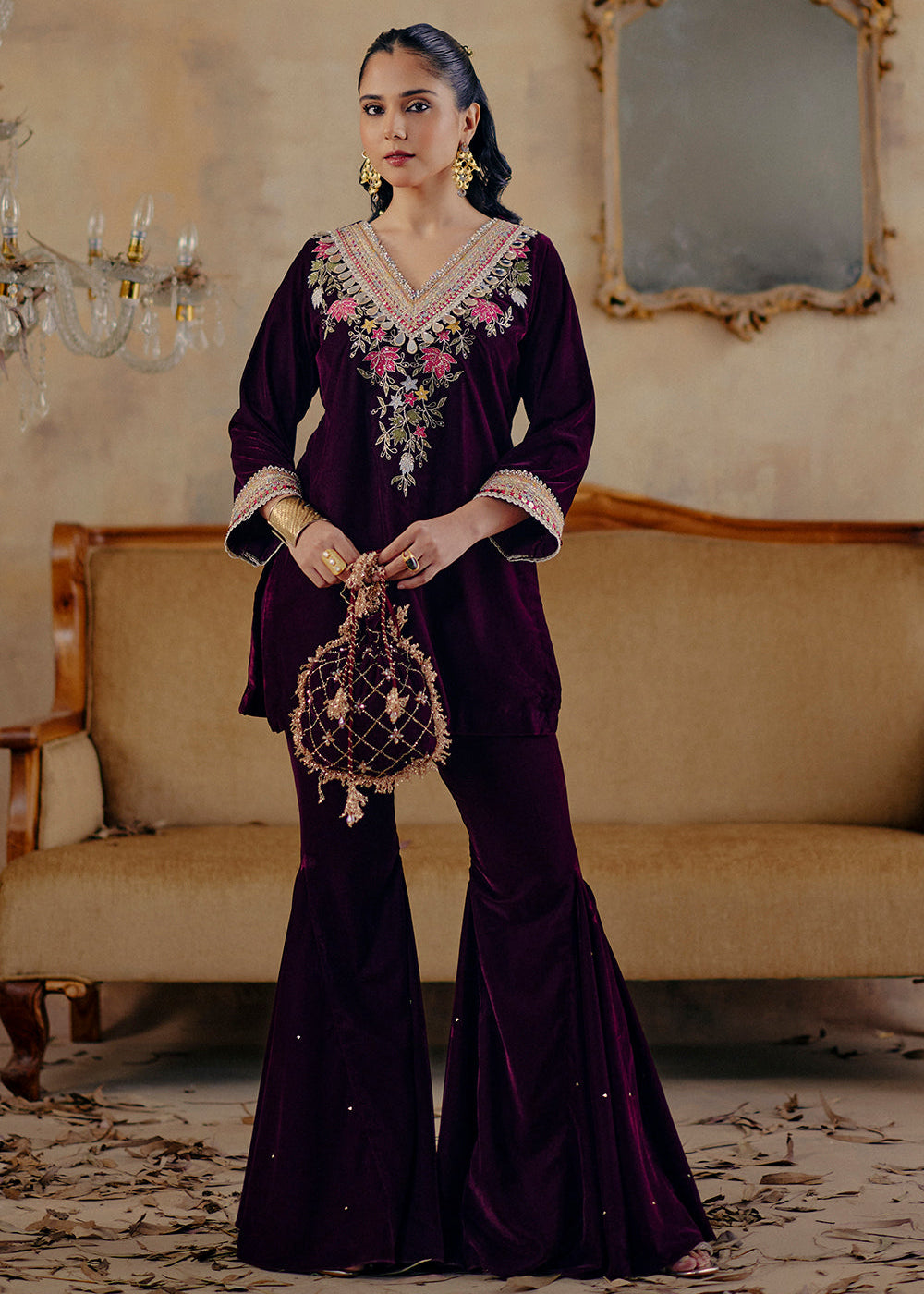 velvet-maaheru-aj-mehfil-02-1_fa8d04fb-7242-4de4-87f5-e4a8c5f018c6.jpg