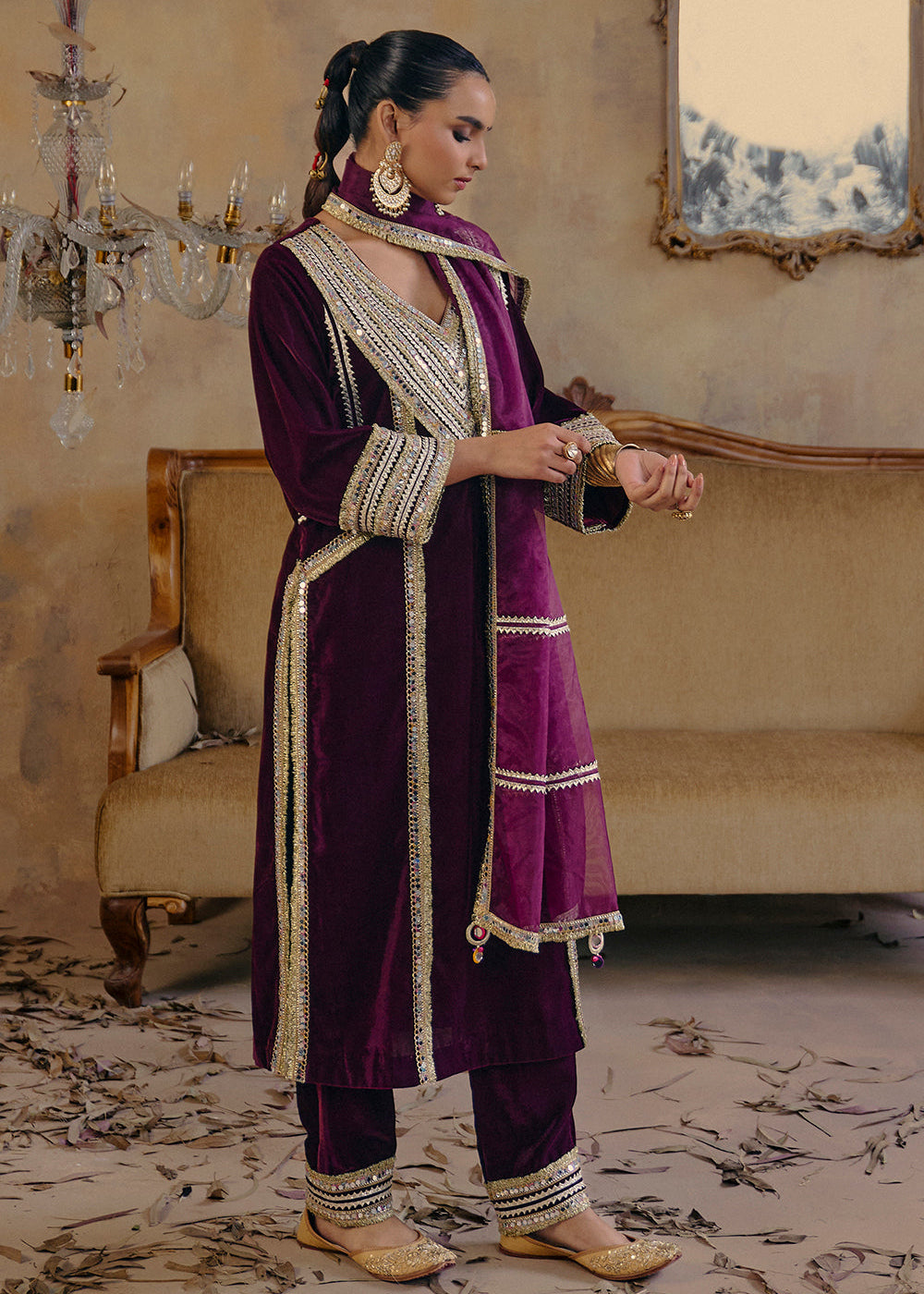 velvet-roohani-aj-mehfil-13-2_3fa36284-0a53-4475-b3e9-3178e7d18ed6.jpg