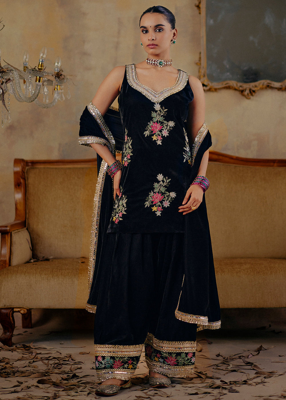 velvet-siddat-aj-mehfil-04-1_872b0dc6-7d3a-4136-81db-d1b5332f9ae2.jpg