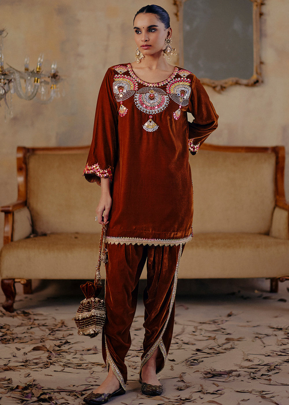 velvet-tasavvur-aj-mehfil-03-1_11a02597-cdb3-4407-8305-09147c12db8b.jpg