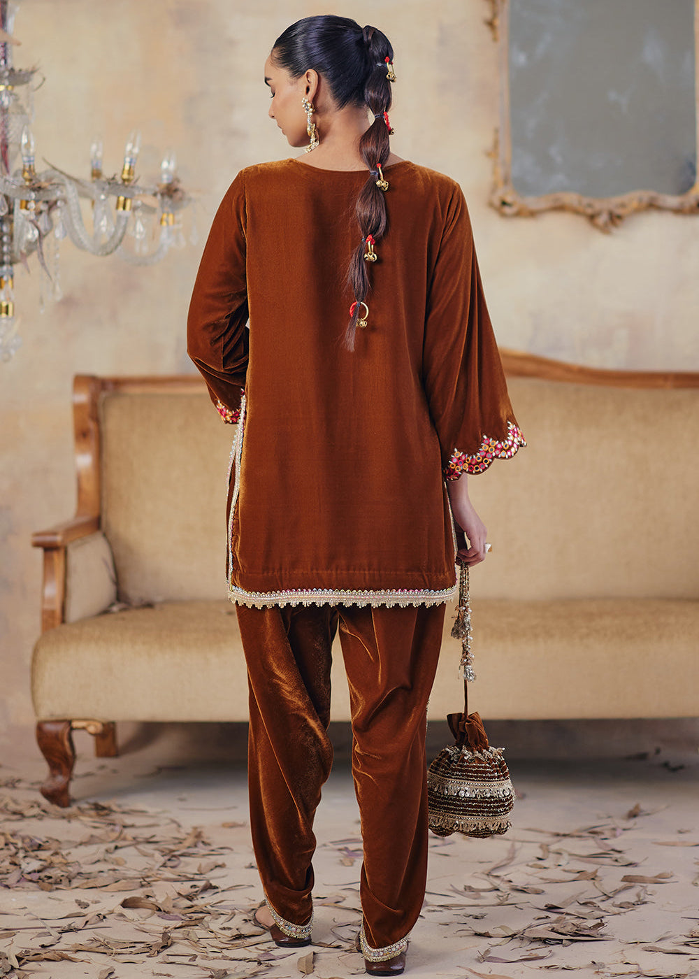 velvet-tasavvur-aj-mehfil-03-2_91ea4b37-131f-4ce7-b5e1-3bc1458fc04a.jpg